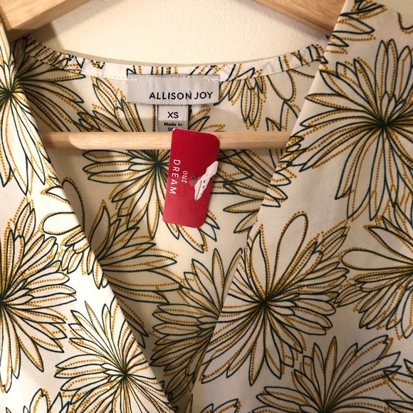 NWT Evereve Allison Joy - Picture 2 of 2